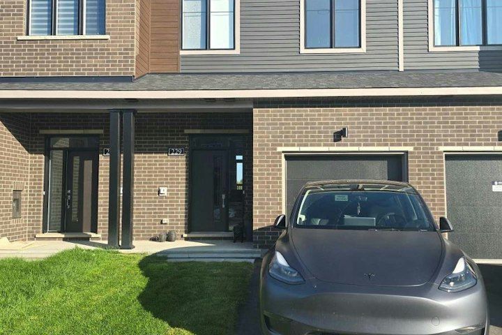 229 Bankside Way, Stonebridge, Ottawa